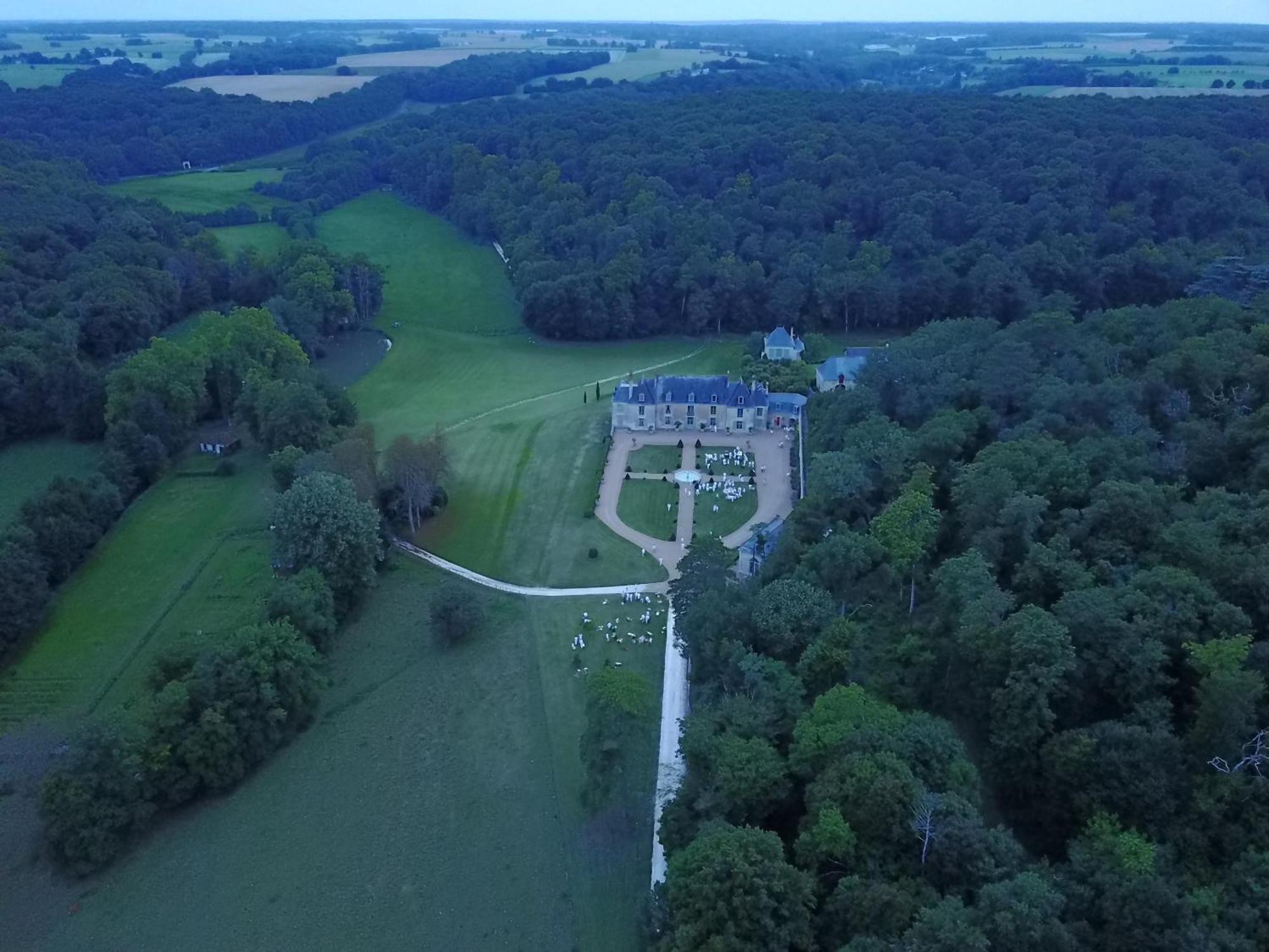 Gite Du Chateau D'Hodebert Saint-Paterne-Racan Exterior foto